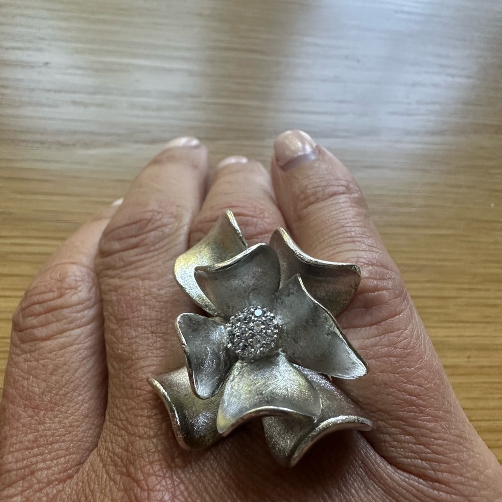 Silpada Silver Flower Ring